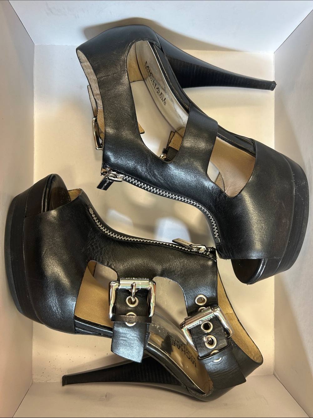 EUC Michael Kors Black Leather Cutout Peep-Toe Heels with Front Zipper - Picture 4 of 5
